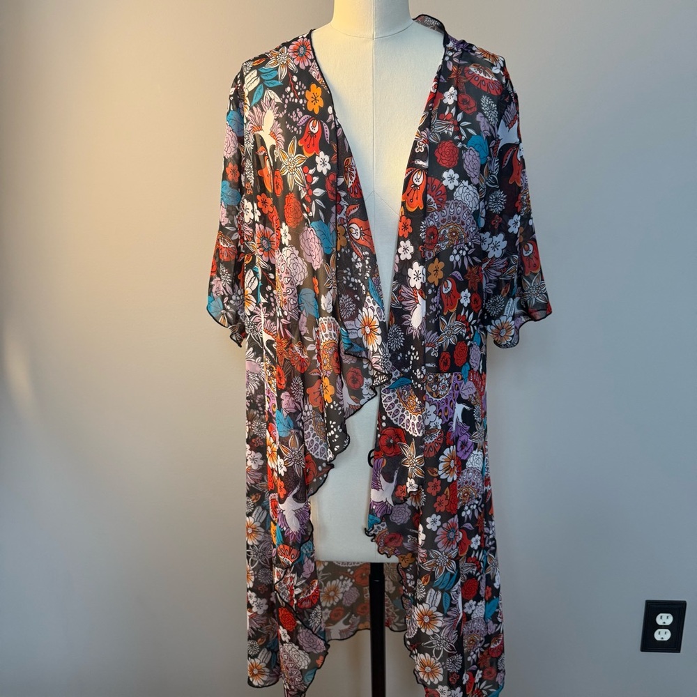 LuLaRoe Kimono Floral Open Front, Small, UGC - Picture 2 of 9